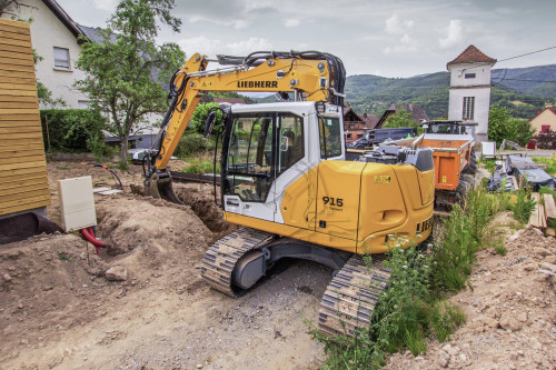R915 Compact